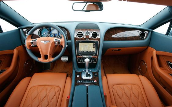 Luxury Car Interiors: Top Features of 2024